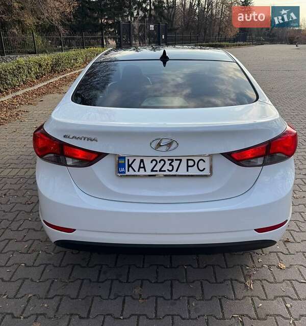 Седан Hyundai Elantra 2014 в Миргороде