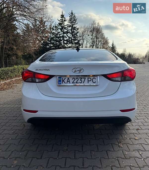 Седан Hyundai Elantra 2014 в Миргороде