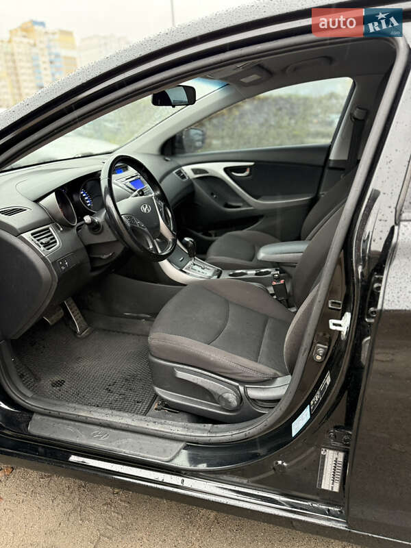 Седан Hyundai Elantra 2013 в Киеве фото 6 Седан Hyundai Elantra 2013 в Киеве