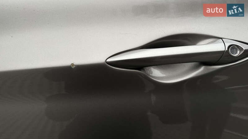 Седан Hyundai Elantra 2015 в Києві