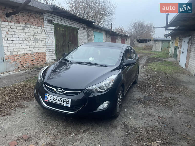 Hyundai Elantra 2013
