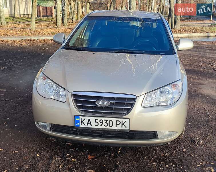Седан Hyundai Elantra 2008 в Прилуках