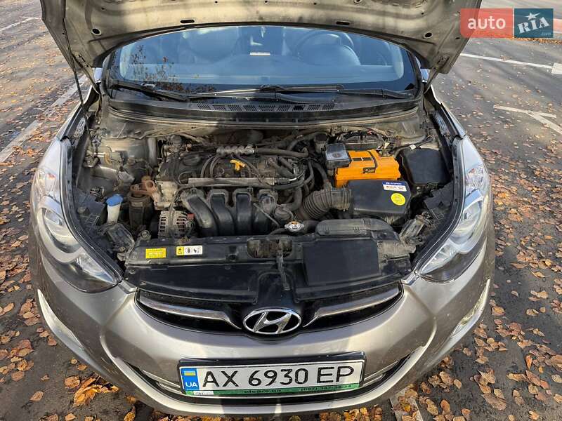 Седан Hyundai Elantra 2012 в Киеве фото 15 Седан Hyundai Elantra 2012 в Киеве