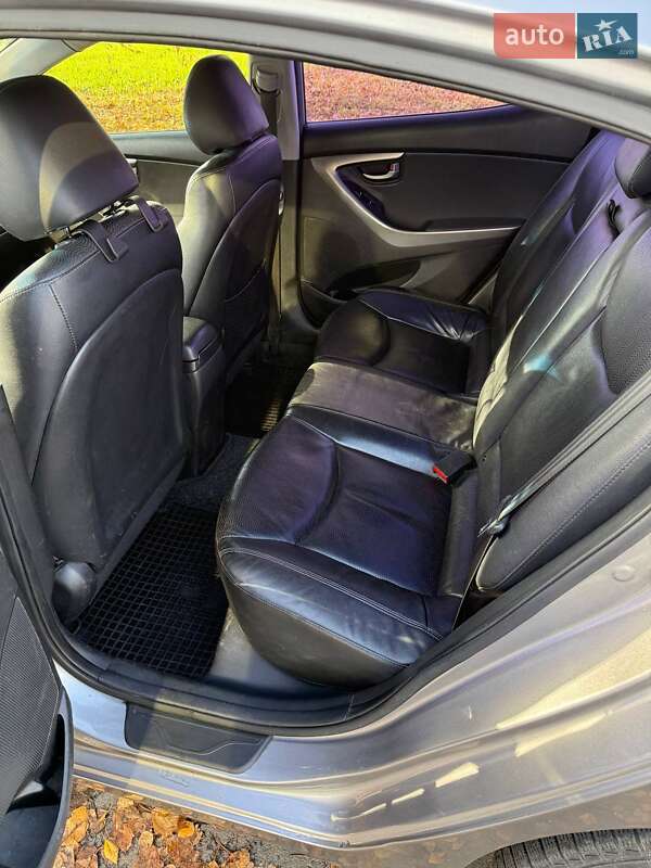 Седан Hyundai Elantra 2012 в Киеве фото 17 Седан Hyundai Elantra 2012 в Киеве