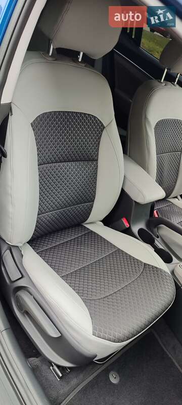 Седан Hyundai Elantra 2019 в Києві