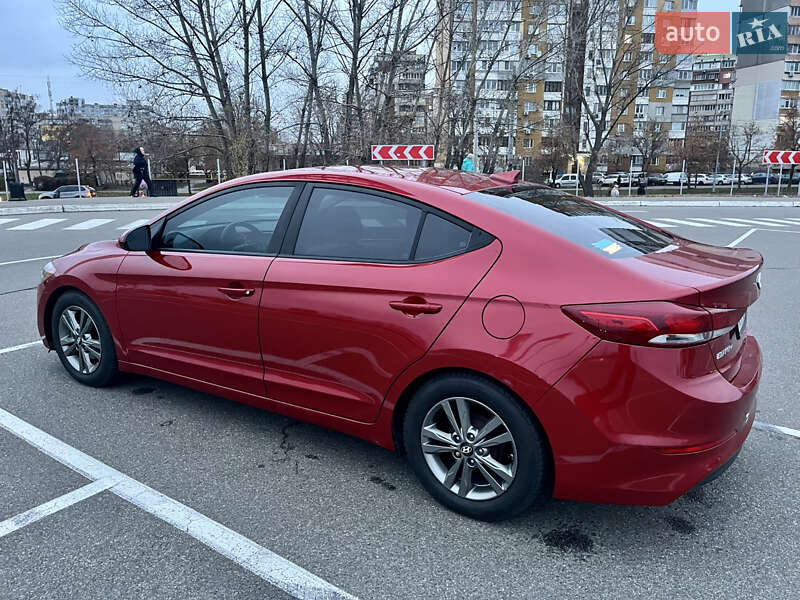 Hyundai Elantra 2016