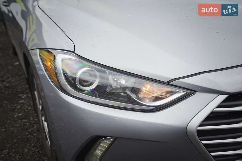Седан Hyundai Elantra 2016 в Харкові
