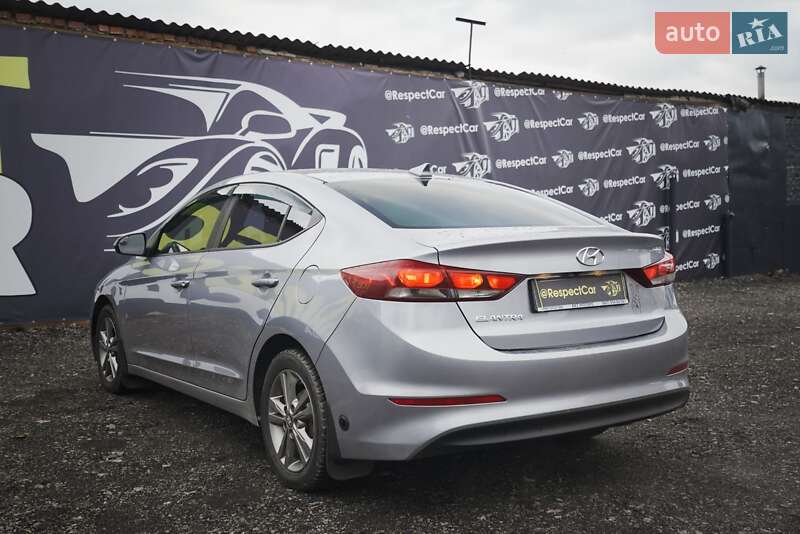 Седан Hyundai Elantra 2016 в Харкові