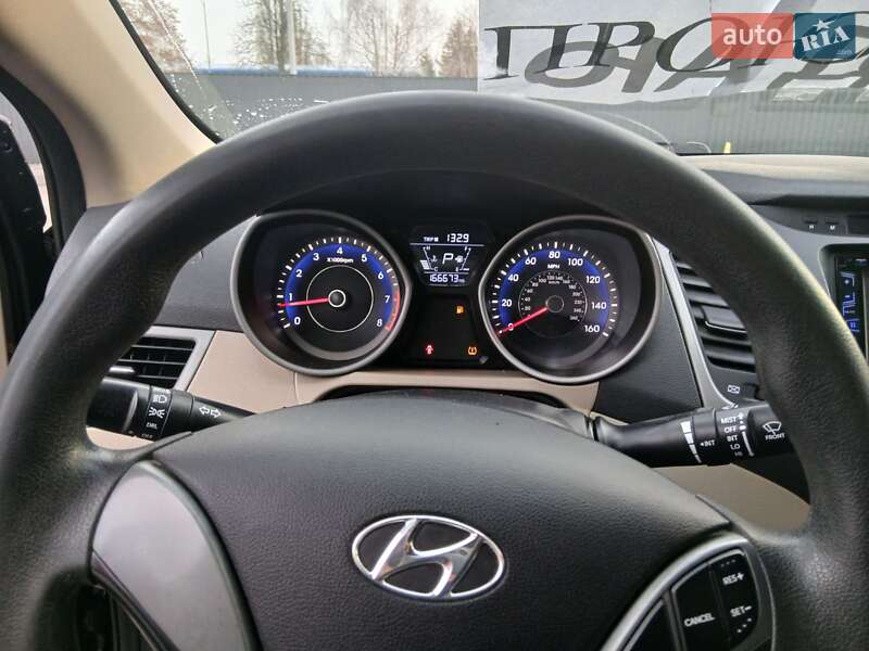 Седан Hyundai Elantra 2015 в Кагарлыке
