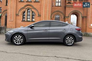 Седан Hyundai Elantra 2018 в Києві
