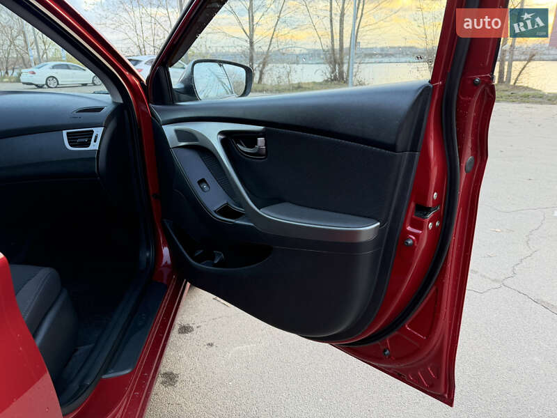 Седан Hyundai Elantra 2012 в Киеве фото 11 Седан Hyundai Elantra 2012 в Киеве