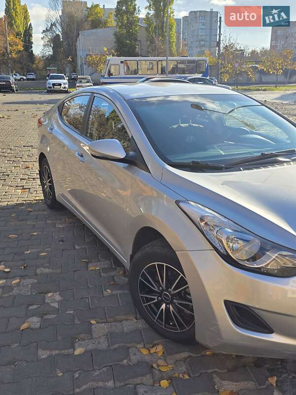 Седан Hyundai Elantra 2013 в Одессе