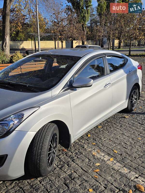 Седан Hyundai Elantra 2013 в Одессе