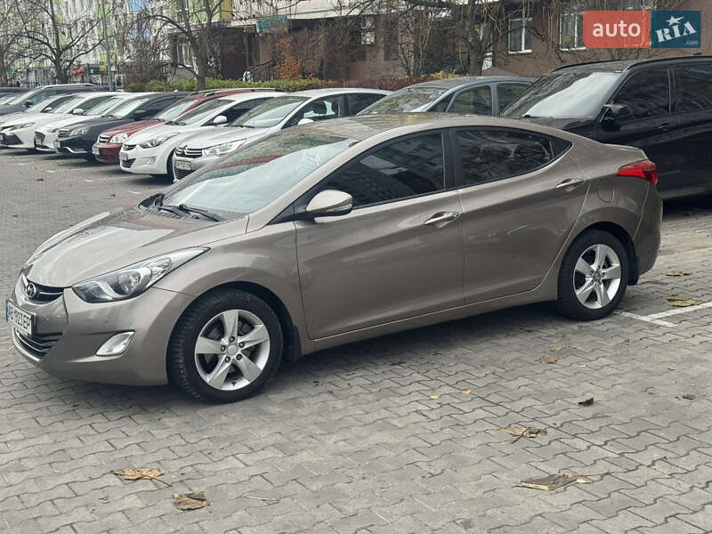 Седан Hyundai Elantra 2012 в Броварах