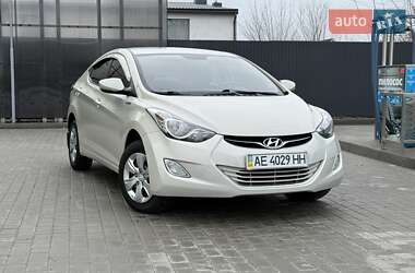 Седан Hyundai Elantra 2011 в Днепре