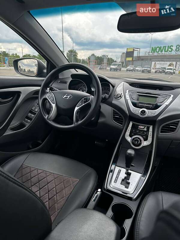 Седан Hyundai Elantra 2011 в Києві фото 16 Седан Hyundai Elantra 2011 в Києві