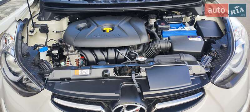Седан Hyundai Elantra 2012 в Киеве фото 5 Седан Hyundai Elantra 2012 в Киеве