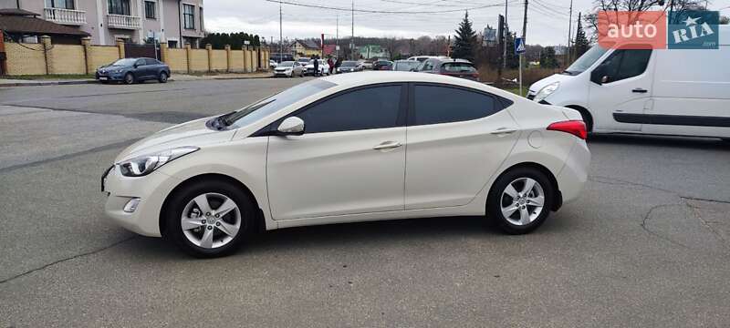 Седан Hyundai Elantra 2012 в Киеве фото Седан Hyundai Elantra 2012 в Киеве