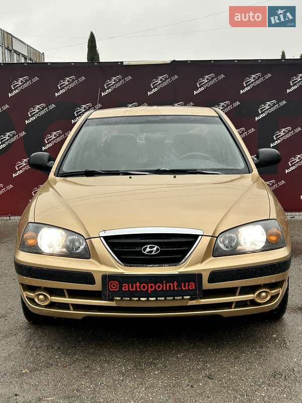 Седан Hyundai Elantra 2004 в Сумах