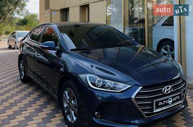 Седан Hyundai Elantra 2018 в Николаеве