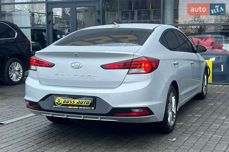 Седан Hyundai Elantra 2019 в Ивано-Франковске