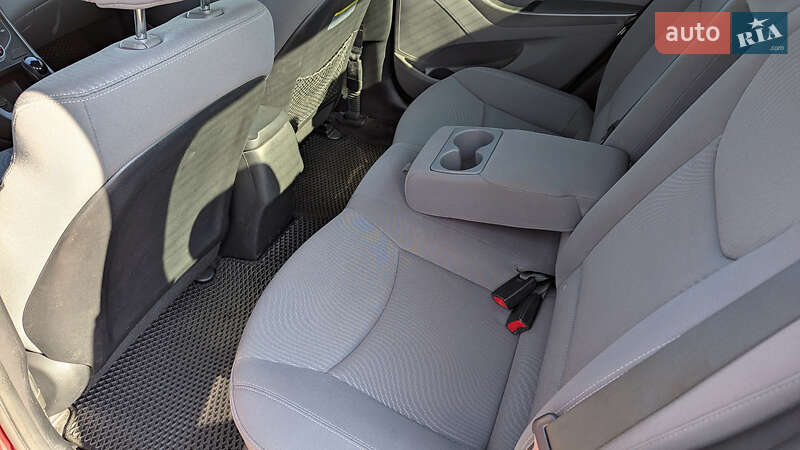 Седан Hyundai Elantra 2014 в Киеве фото 11 Седан Hyundai Elantra 2014 в Киеве