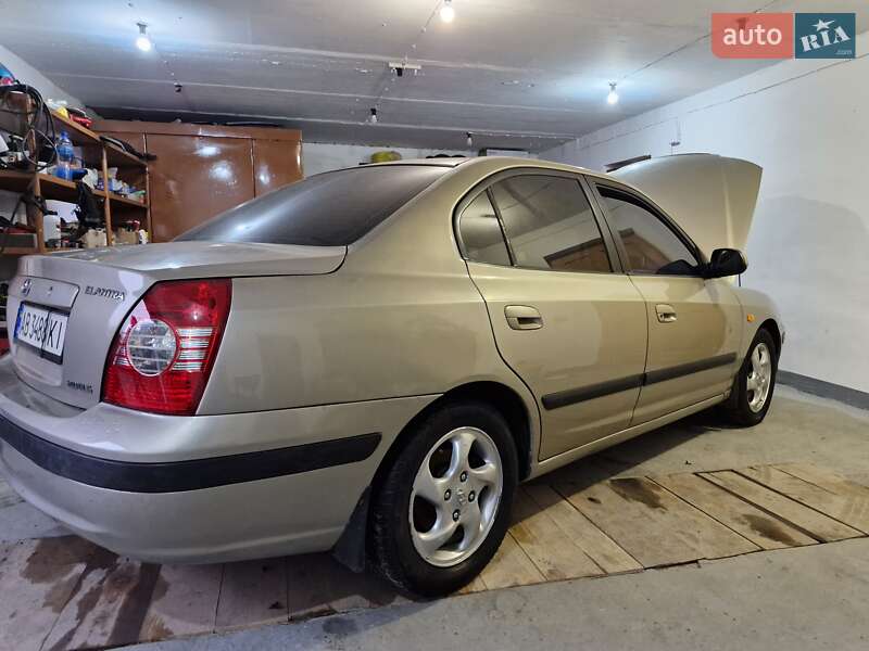 Hyundai Elantra 2005