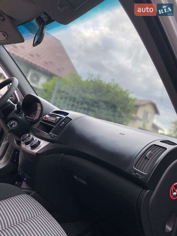 Седан Hyundai Elantra 2011 в Павлограде фото 23 Седан Hyundai Elantra 2011 в Павлограде