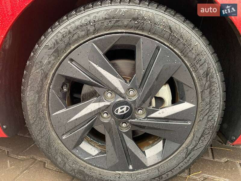 Седан Hyundai Elantra 2021 в Киеве