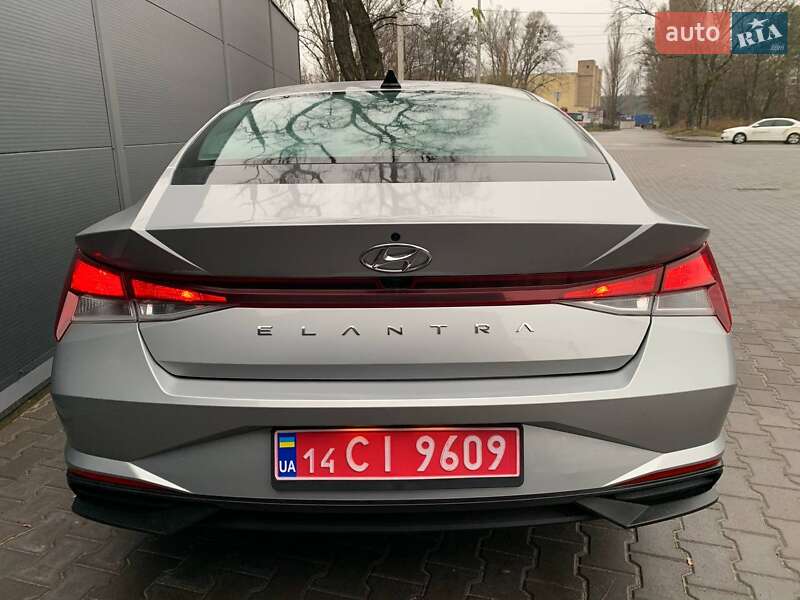 Седан Hyundai Elantra 2021 в Киеве