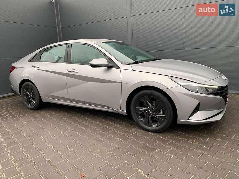 Седан Hyundai Elantra 2021 в Киеве