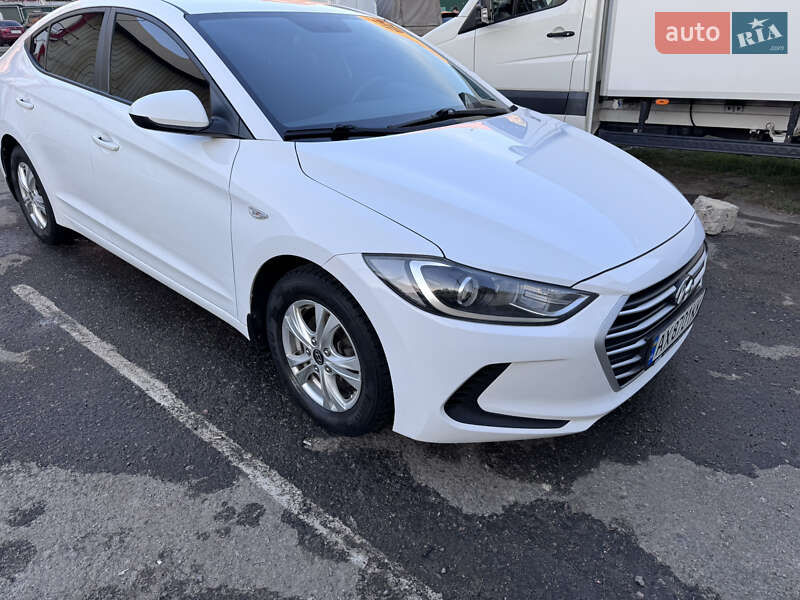 Седан Hyundai Elantra 2016 в Харькове фото 2 Седан Hyundai Elantra 2016 в Харькове