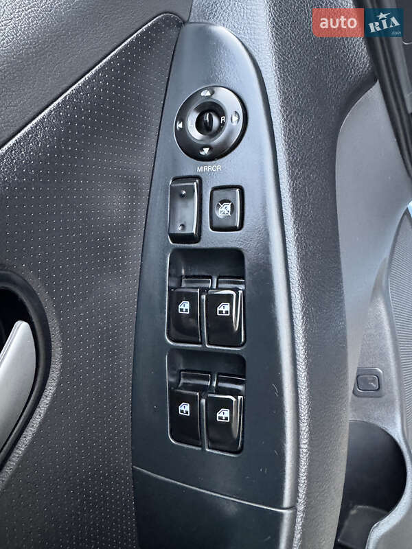 Седан Hyundai Elantra 2009 в Днепре