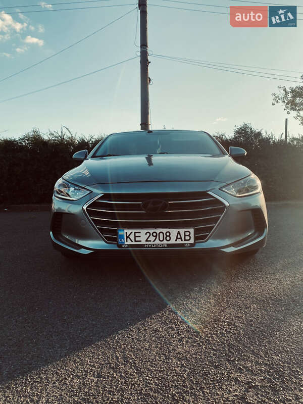 Hyundai Elantra 2018