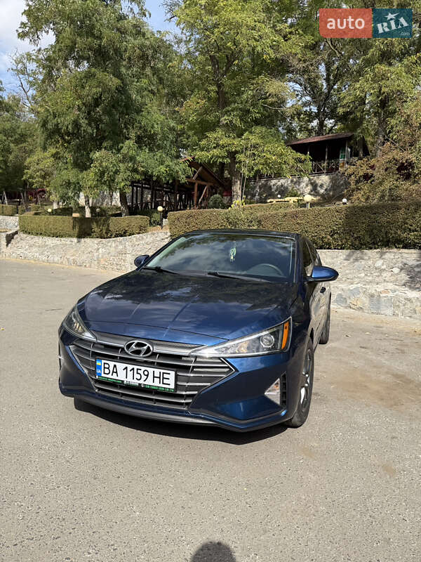 Седан Hyundai Elantra 2019 в Кропивницком