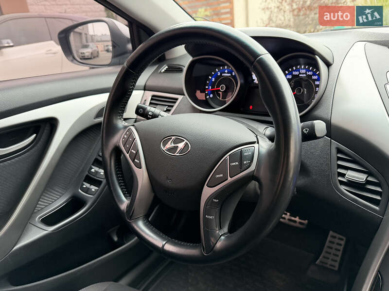 Седан Hyundai Elantra 2013 в Одессе фото 30 Седан Hyundai Elantra 2013 в Одессе