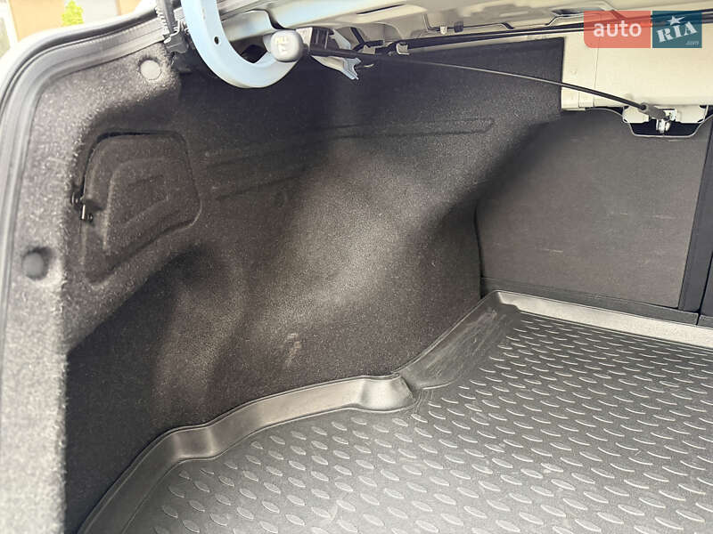 Седан Hyundai Elantra 2013 в Одессе фото 37 Седан Hyundai Elantra 2013 в Одессе