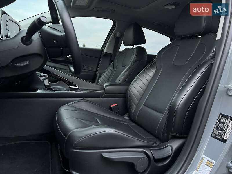 Седан Hyundai Elantra 2022 в Киеве