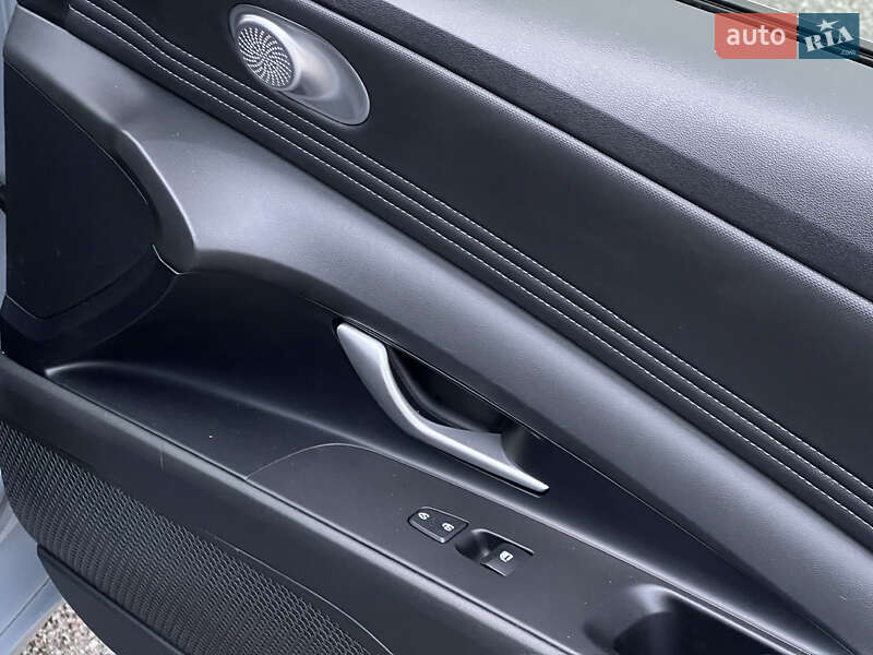 Седан Hyundai Elantra 2022 в Киеве