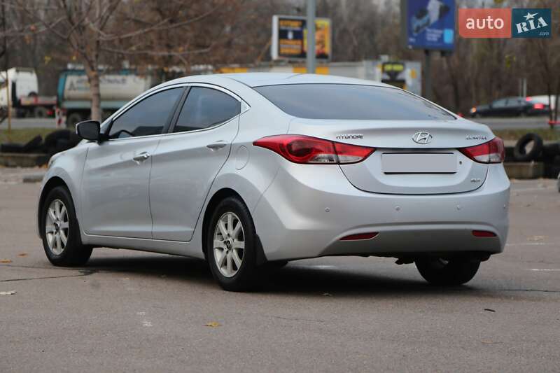 Седан Hyundai Elantra 2012 в Киеве фото 5 Седан Hyundai Elantra 2012 в Киеве