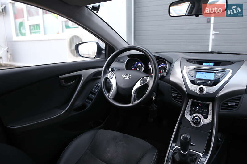 Седан Hyundai Elantra 2012 в Киеве фото 13 Седан Hyundai Elantra 2012 в Киеве