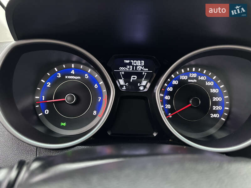 Седан Hyundai Elantra 2011 в Львові