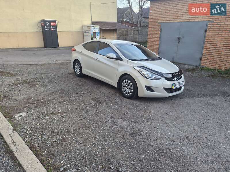 Седан Hyundai Elantra 2013 в Вінниці