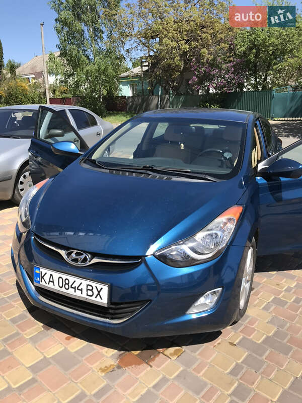 Хэтчбек Hyundai Elantra 2013 в Умани