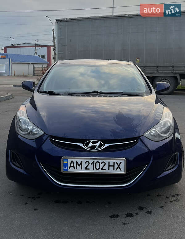 Седан Hyundai Elantra 2013 в Житомирі