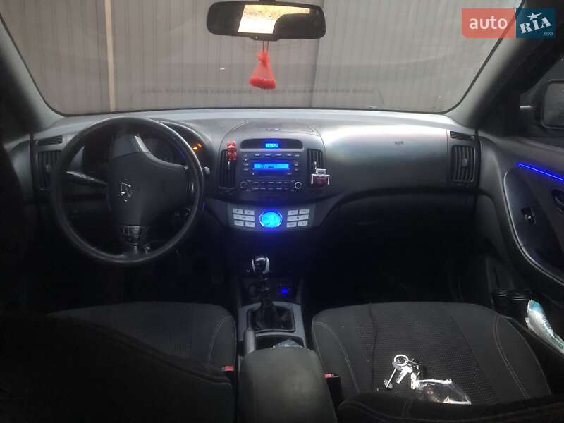 Седан Hyundai Elantra 2008 в Харькове