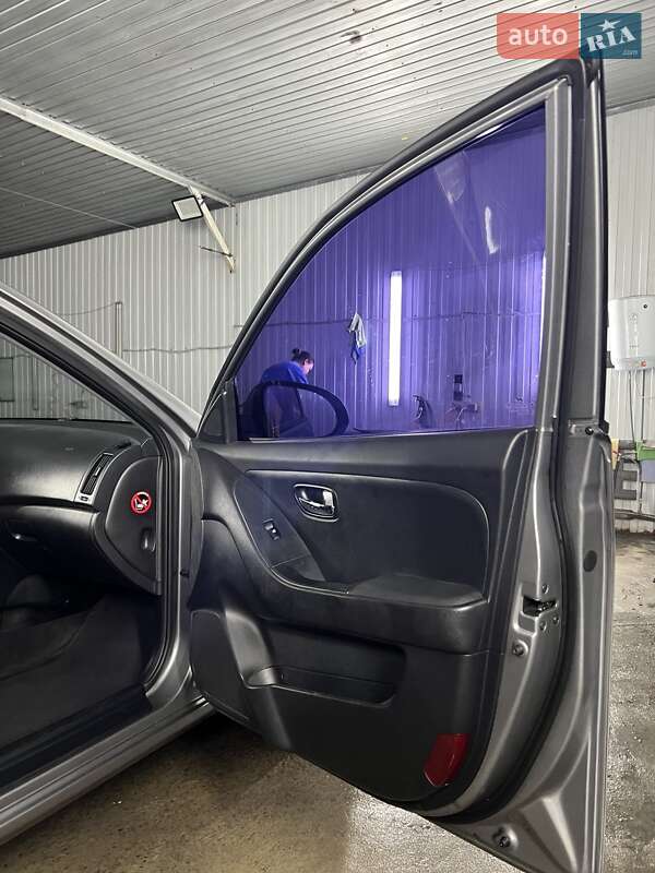 Седан Hyundai Elantra 2011 в Києві фото 12 Седан Hyundai Elantra 2011 в Києві