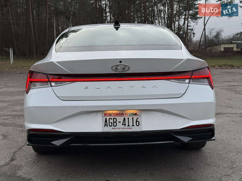 Седан Hyundai Elantra 2021 в Тараще