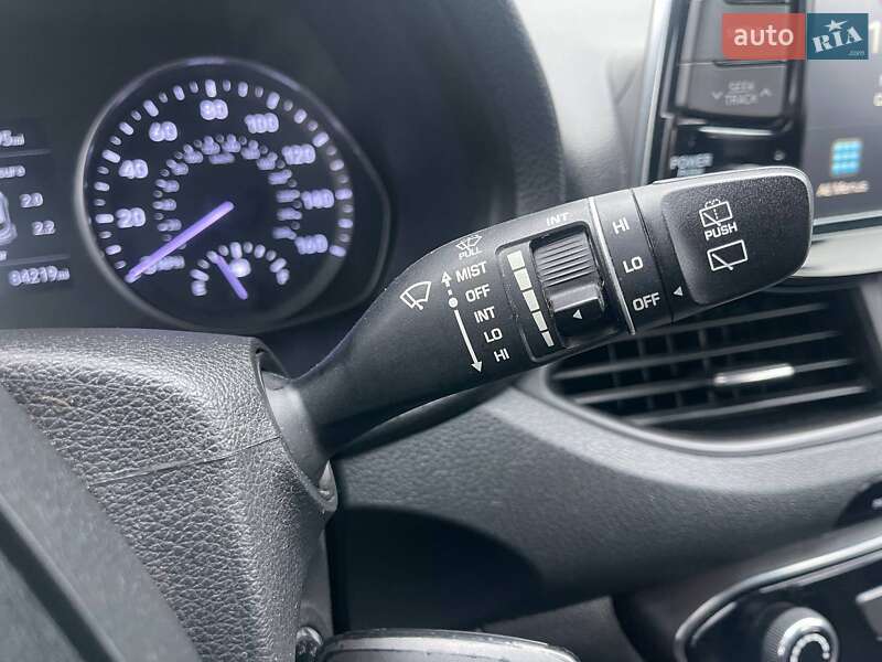 Хетчбек Hyundai Elantra 2019 в Києві