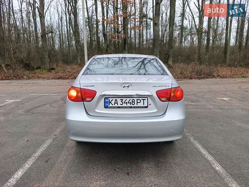 Седан Hyundai Elantra 2011 в Києві фото 5 Седан Hyundai Elantra 2011 в Києві